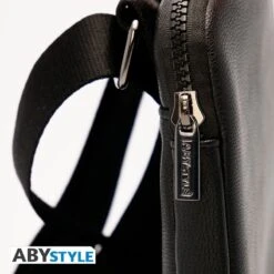 ABYstyle NARUTO SHIPPUDEN - Sac Besace "Konoha" - Vinyle Petit Format - Broc 9 ABYstyle NARUTO SHIPPUDEN - Sac Besace "Konoha" - Vinyle Petit Format - Broc -ABYstyle Boutique abystyle abybag482 naruto shippuden sac besace konoha vinyle pet 4
